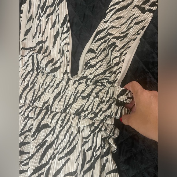 Heart & Heels Zebra Print Jumpsuit - Picture 4 of 6